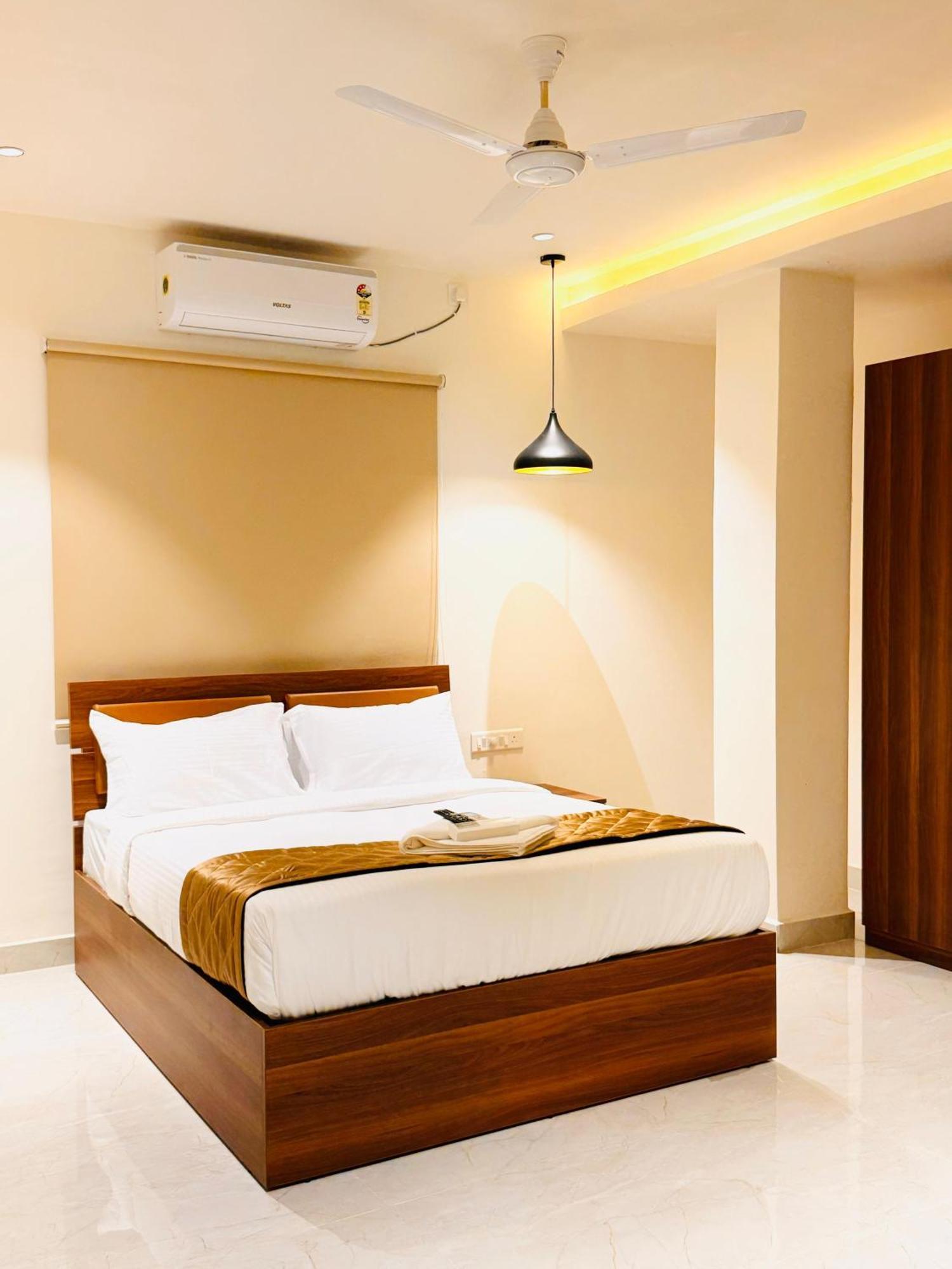 Hotel Star Avenue - Indiranagar Bangalore Exterior photo