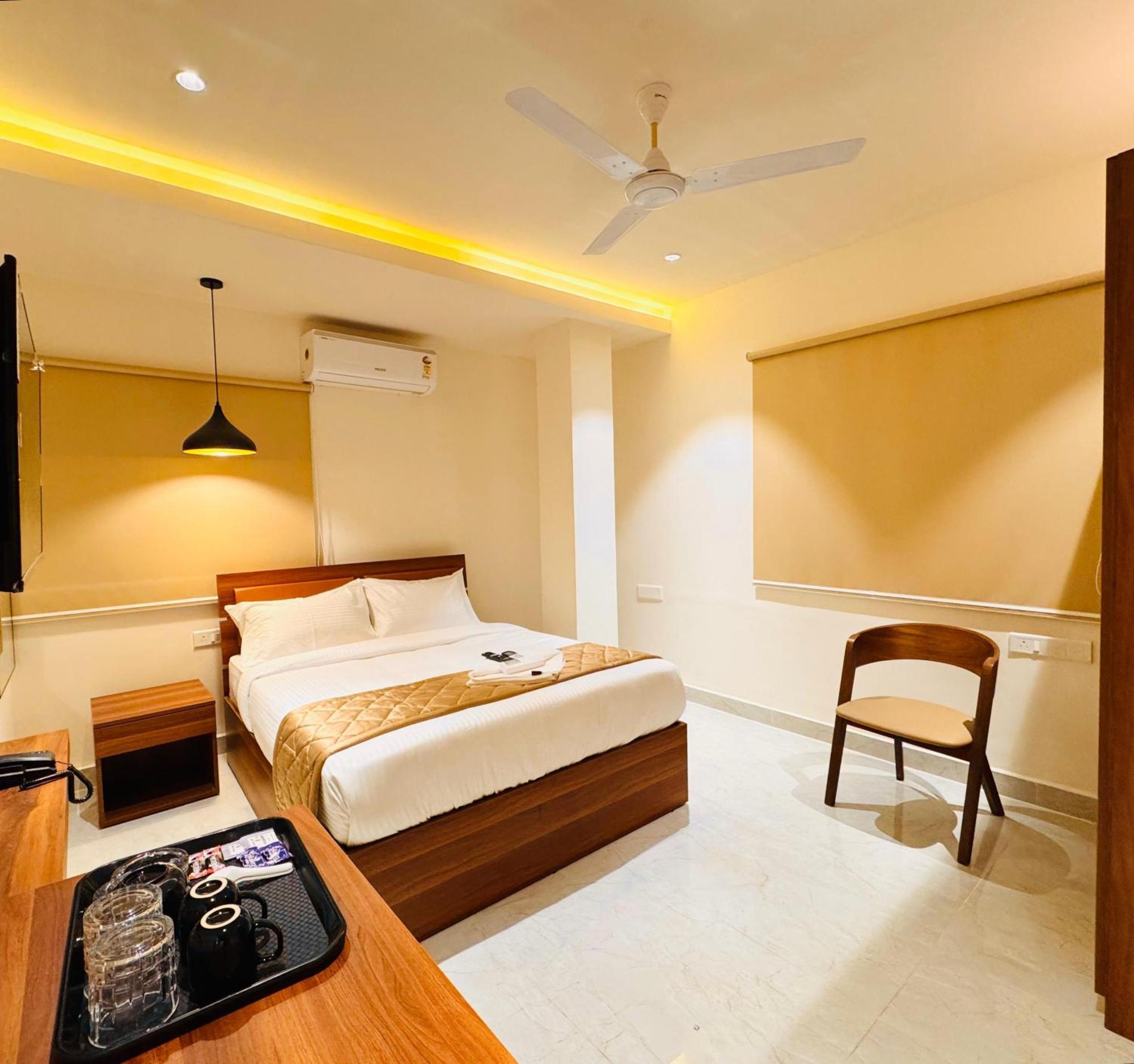 Hotel Star Avenue - Indiranagar Bangalore Exterior photo